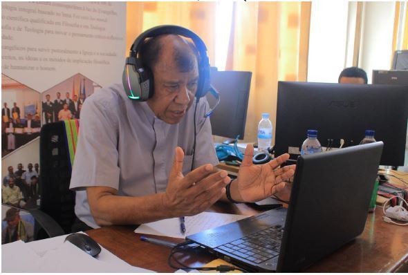 PE. DOMINGOS ALVES FAZ O EXAME DE QUALIFICAÇÃO DA TESE DE DOUTORAMENTO