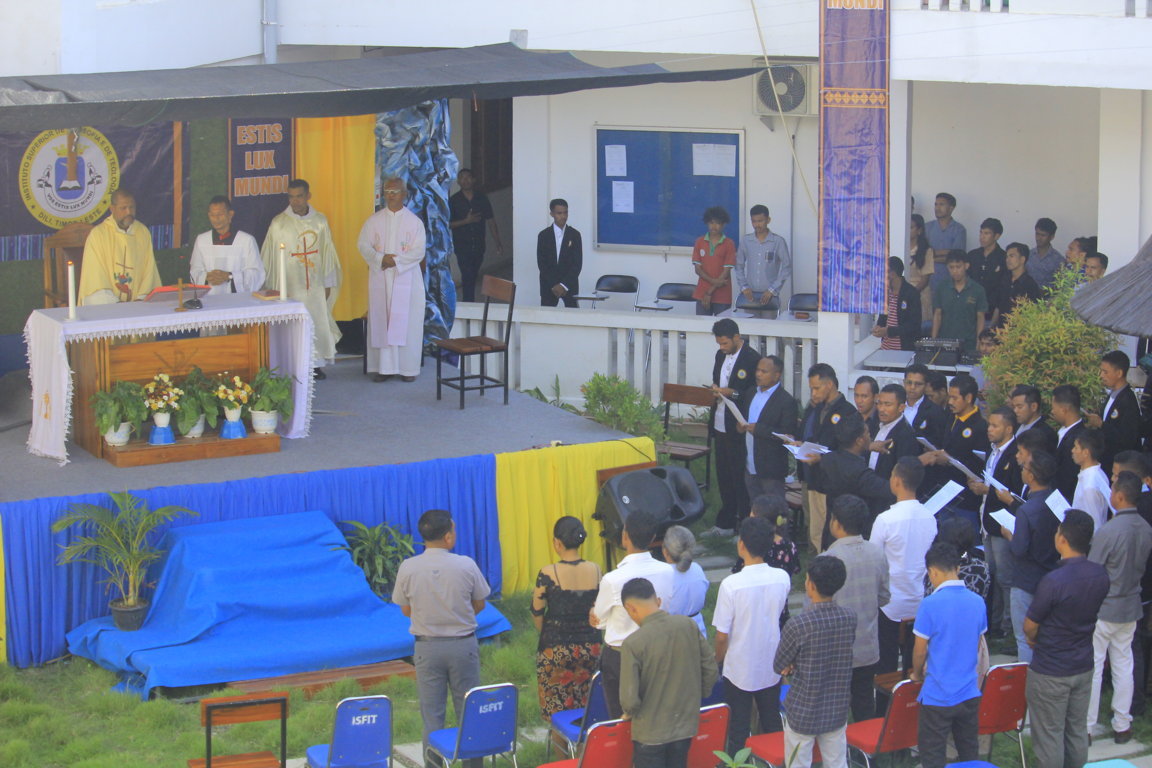 ISFIT CELEBRA O ANIVERSÁRIO DA SUA EXISTÊNCIA COM A EUCARISTIA