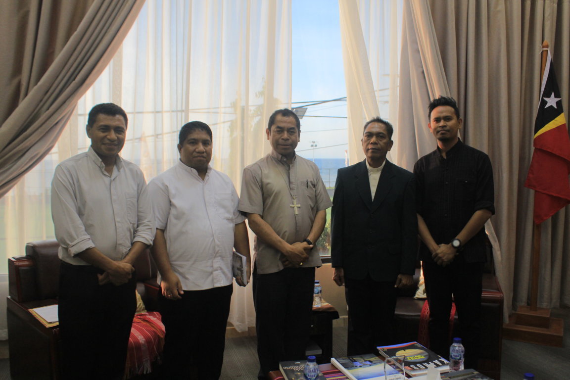 ARCEBISPO DE DÍLI RECEBE ISFIT E IPTL PARA ANIVERSÁRIO DO CREDO DE NICEIA